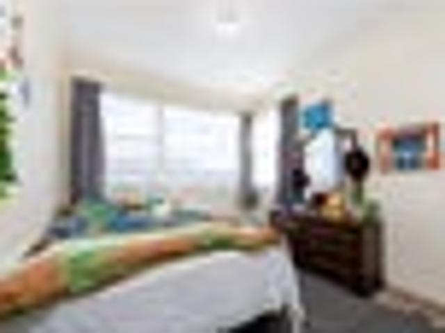 Spacious Papakura Family Home!