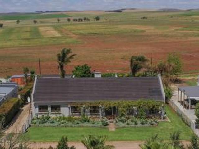 spacious property in a prime locatio.