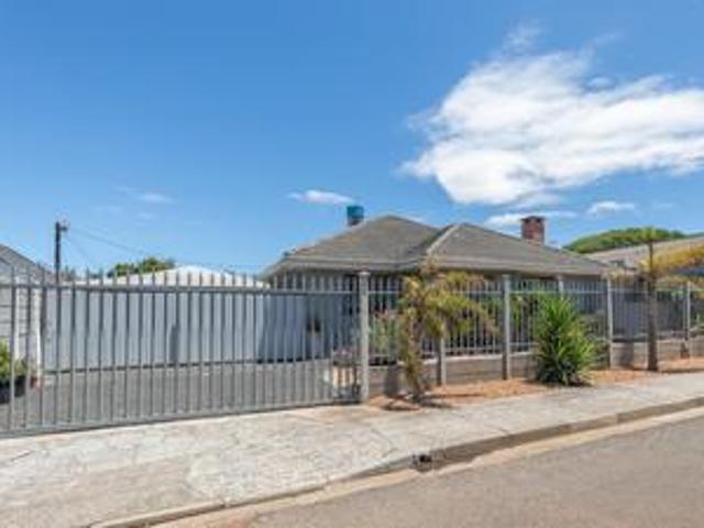spacious & private home to rent