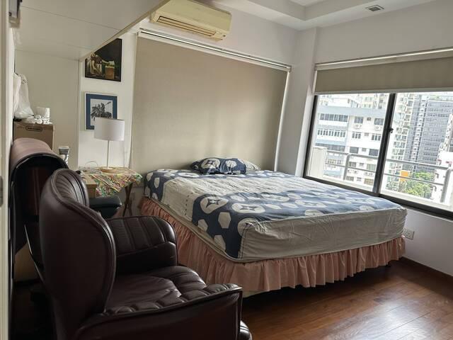 Spacious Private Room Beside Balestier Hawker Center
