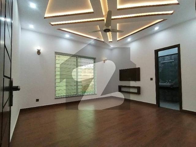 Spacious Prime Location House Is Available In Park View City For Sale