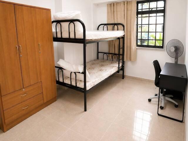 Spacious & Quiet room @ Sembawang MRT 5 mins walk