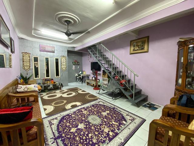 Spacious Renovated 2Storey Jalan Kijang Taman Scientex Pasir Gudang