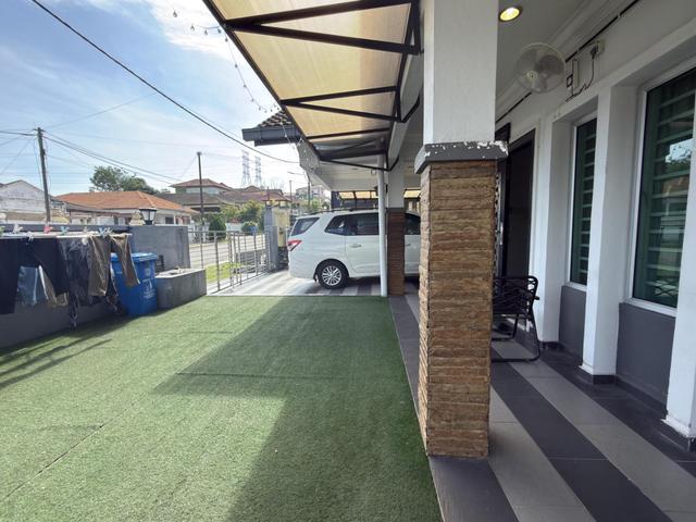 Spacious Renovated Bungalow Desa Subang Permai Shah Alam CF Ready