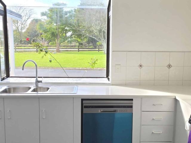 Spacious Refurbished 5 Bedroom Lifestyle