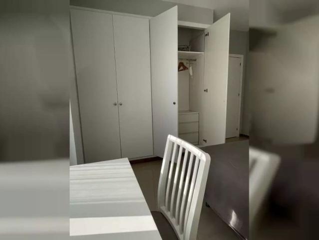 Spacious room for rent in 2 bedroom apartment in El Poblenou, Barcelona