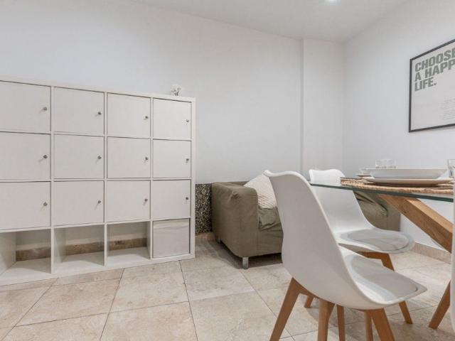 Spacious room in Plaza de Santa Cruz