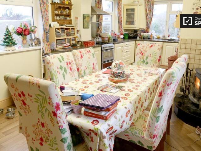 Spacious room in 4 bedroom houseshare in Clontarf, Dublin