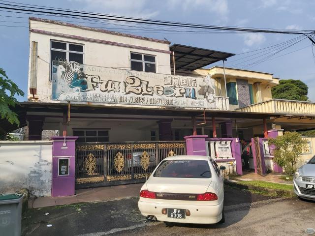 Spacious Rooms of a Semi D house for Rent – Taman Universiti, Skudai