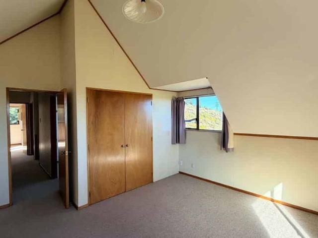 Spacious Rural Home with Privacy and Great Views