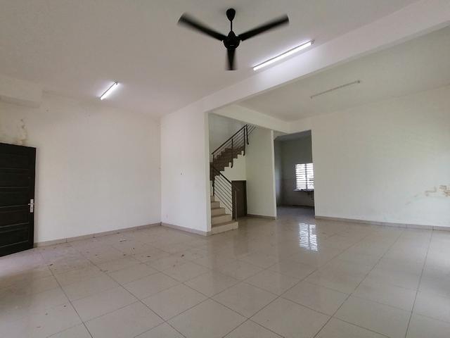 Spacious SemiD with Huge Land Opposite Garden Peaceful Exclusiv
