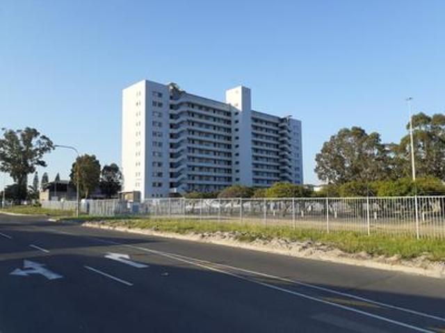spacious, secure & sun filled apartm.
