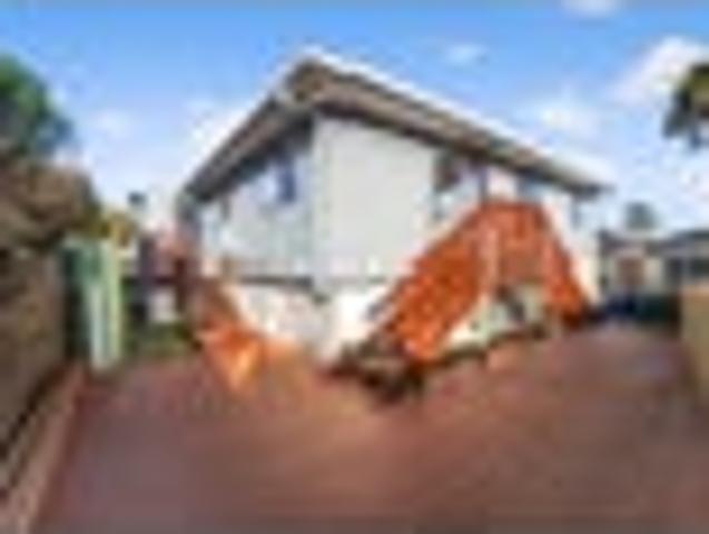 Spacious, Secure & Sun Filled Family Living