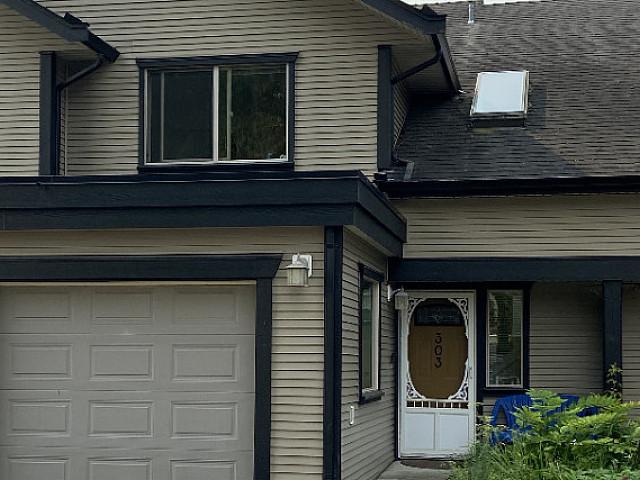 Spacious Sechelt Townhouse