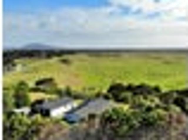 SPACIOUS SECLUDED FAMILY HOME WITH WIDE VIEWS