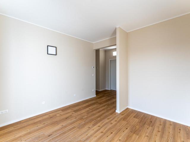 Spacious single bedroom near the Savignyplatz train station