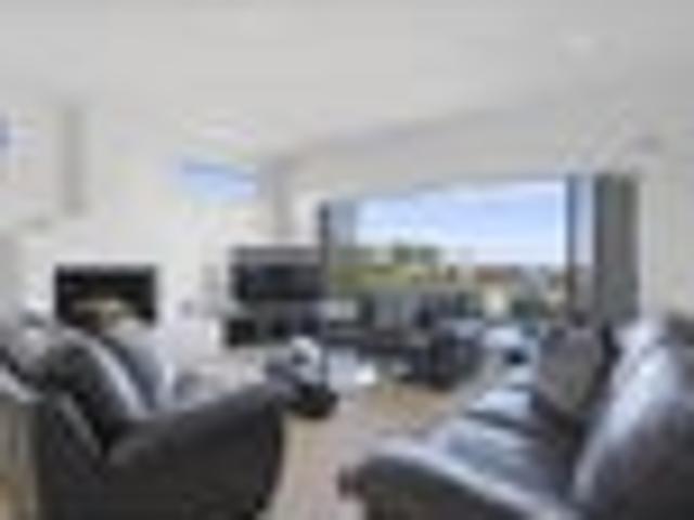 Spacious Single Level Living with Sea Views