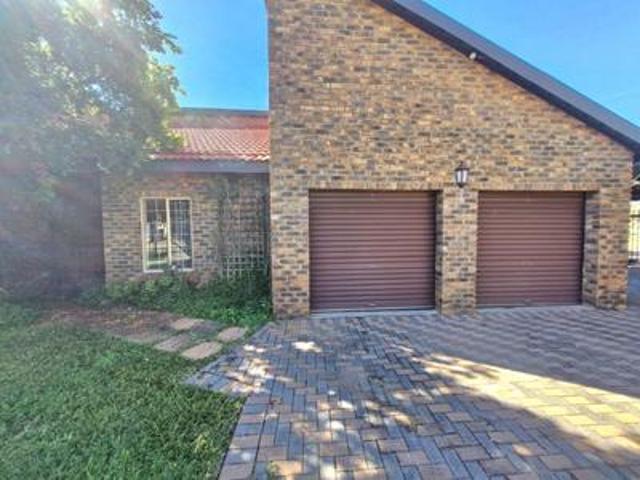 spacious sinoville home with braai g.