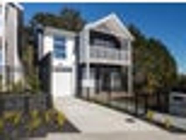 Spacious Standalone Sunny Stunner!