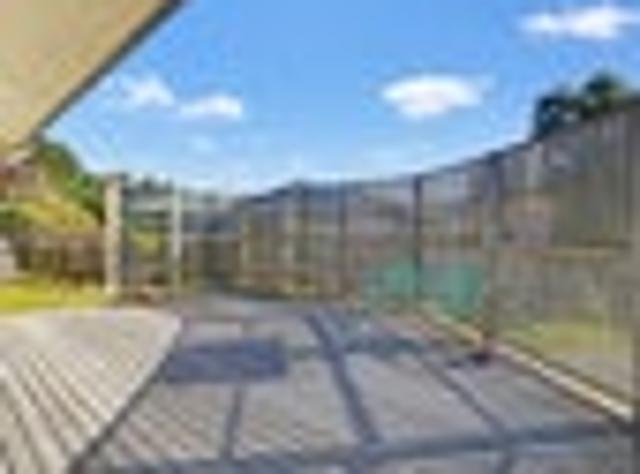 Spacious Starter with Privacy and Parking