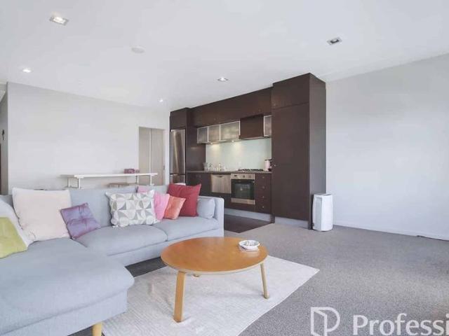 Spacious & Stylish One Bedroom Living in the Heart of Grey Lynn