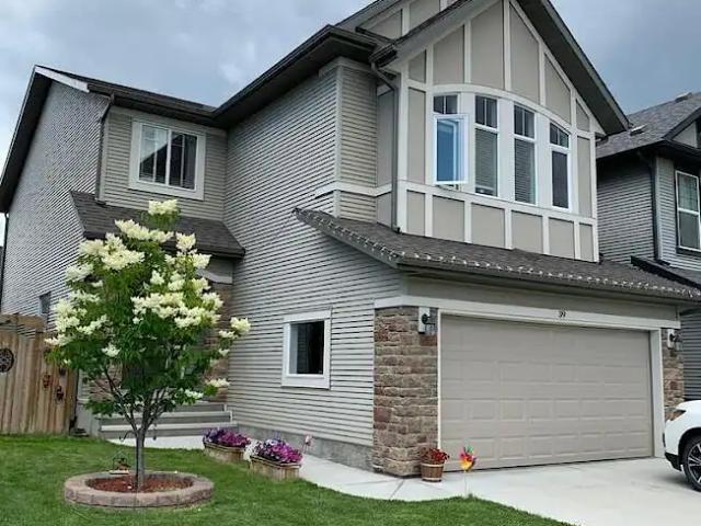 Spacious, Stylish & Rarely Available – 3700 Sq Ft in SE Calgary!