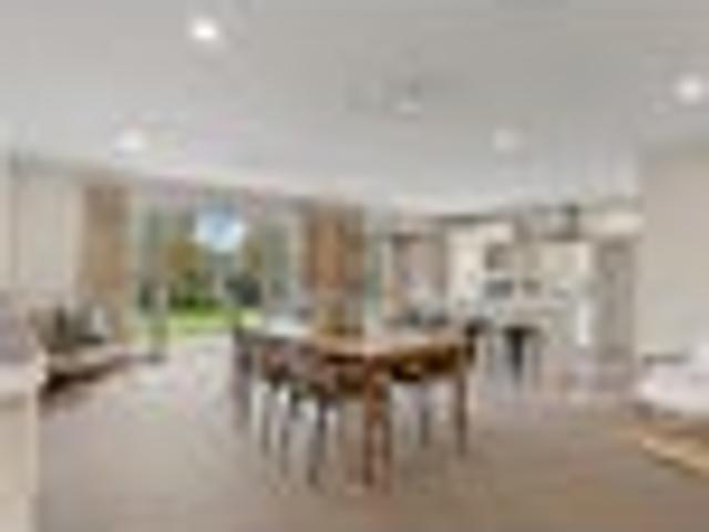 Spacious, sunny and ready now