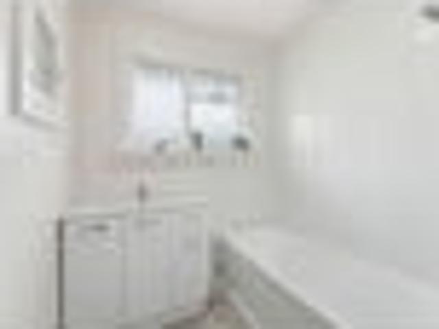 Spacious, Sunny & Ready for Your Personal Touch!