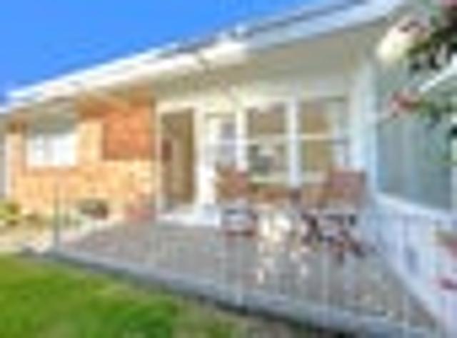 Spacious, Sunny & Solid Golden Triangle Location