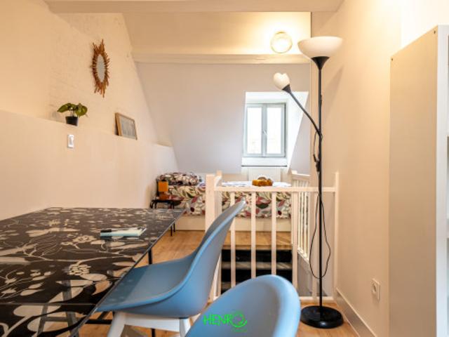 Spacieuse logement 2ème étage avec salle de bain privative