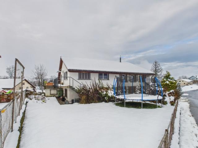 Spacieuse maison multiplex avec parking, Vuisternens devant Romont