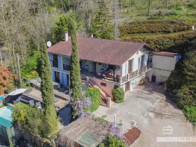Spacieuse maison avec piscine et jardin 187m² Saint Antonin Noble Val