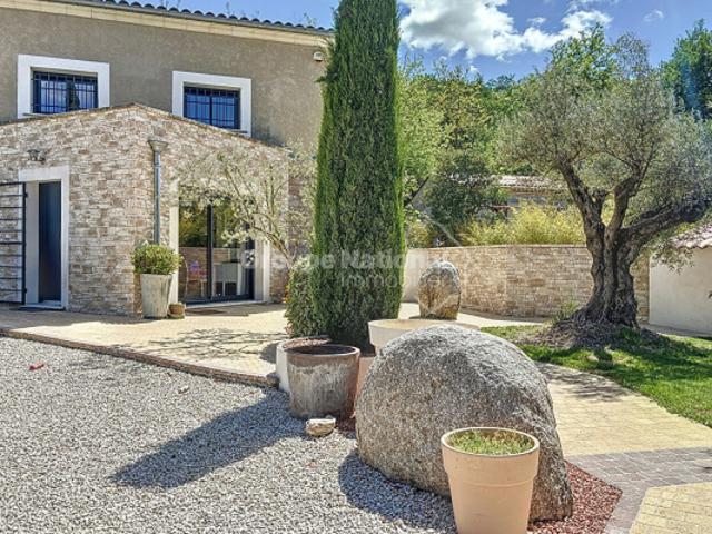 Spacieuse maison à Saignon 11 pièces 322 m2