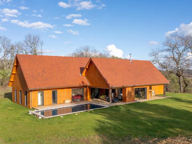 Maison contemporaine à ossature bois de 6 ch, 200 m² avec Pi. 217m² Saint Germain de Belvès