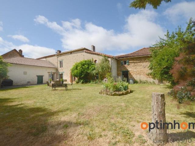 ? Spacieuse maison de campagne aux multiples possibilités –. 215m² Saint Christophe