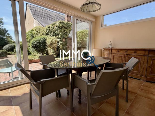Spacieuse maison de caractère avec jardin et dépendances – ?