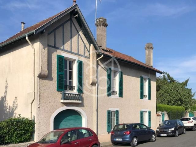 SPACIEUSE MAISON DE VILLE SUR TERRAIN CONSTRUCTIBLE DE 1 550M2