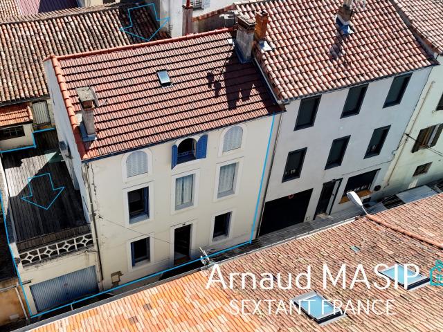 SPACIEUSE MAISON DE VILLE, 164M² HAB, 4 CHAMBRES, TERRASSE, GARAGE, QUILLAN CENTRE