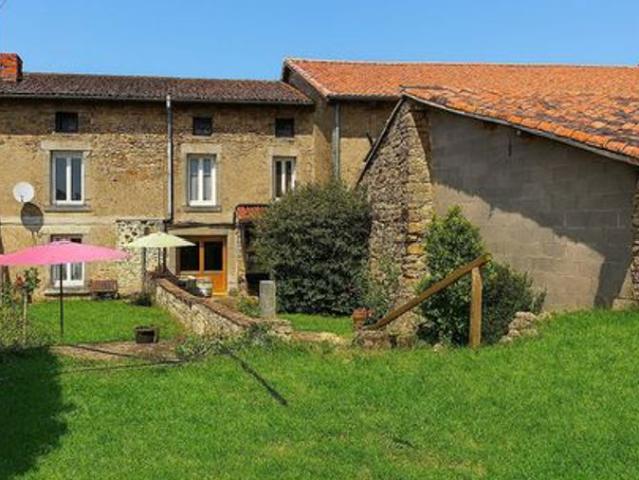 Spacieuse maison de 5 chambres avec jardin attenan