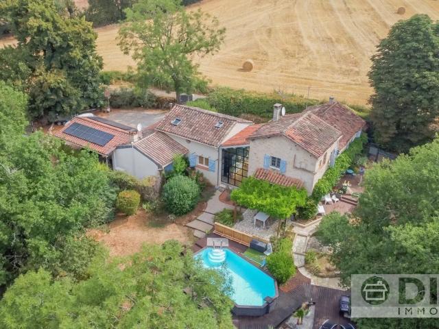 Spacieuse maison en pierre sur les hauteurs de Saint Antonin. 184m² Saint Antonin Noble Val