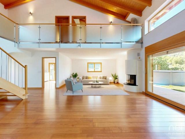Spacieuse maison individuelle aux beaux volumes
