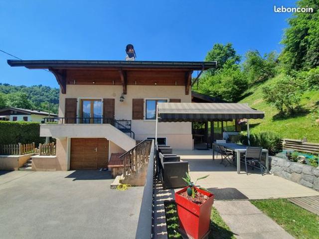 Spacieuse Maison 7 pièces + terrain constructible attenant