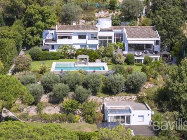 Spacieuse propriété dans un domaine privé