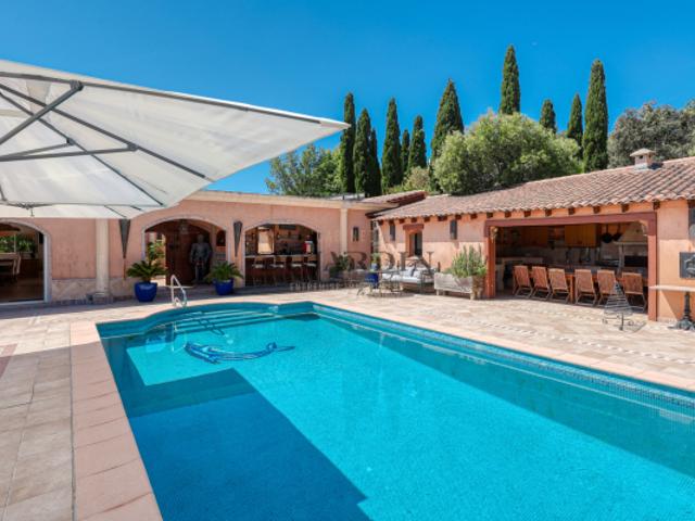 SPACIEUSE VILLA A BORMES LES MIMOSAS