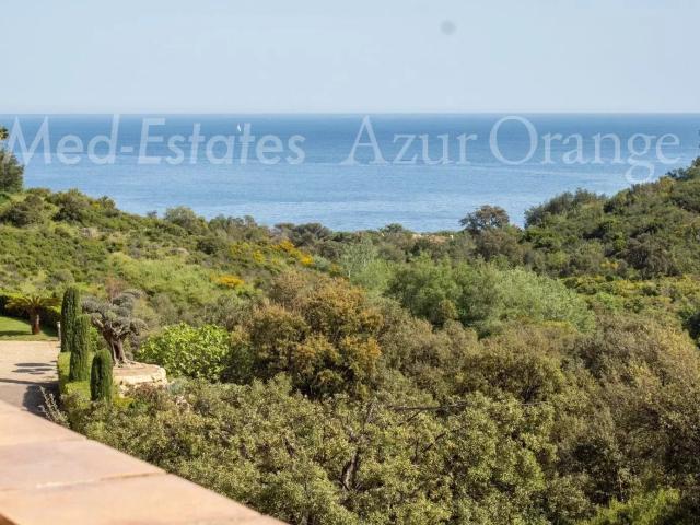 Spacieuse villa dans un domaine fermé vue mer 260m² Sainte Maxime