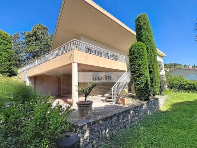 SPACIEUSE VILLA de 190 m² SIXFOURS LES PLAGES