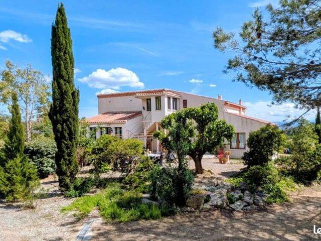 Spacieuse villa et appartement 240 m² à Cesseras