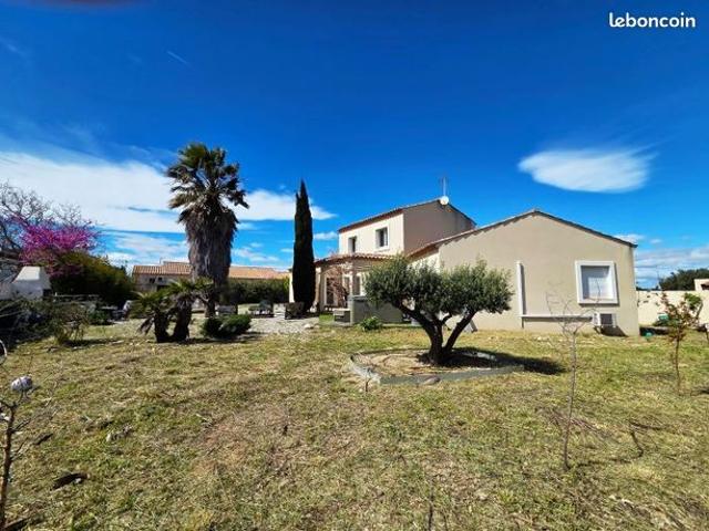 Spacieuse villa T6 avec garage sur 1000m² de terrain