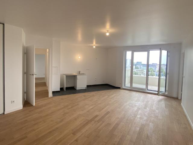 SPACIEUX 4 PIECES DANS RESIDENCE NEUVE CLICHY