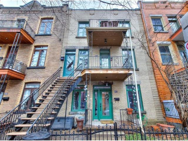 Spacieux 4 1/2 au dernier étage d'un triplex
